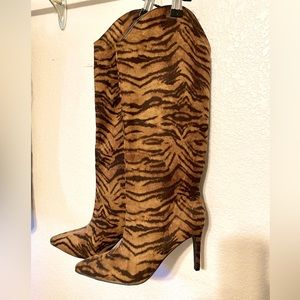 Gorgeous Animal Print Mid-calf Boots Size 9